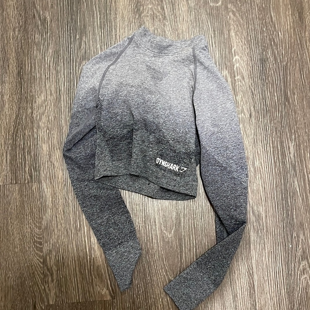 BNWOT Gymshark ombré long sleeve crop top